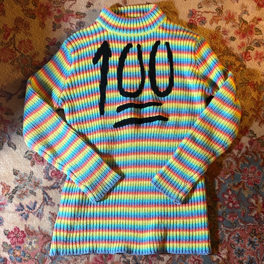 TRADED RARE Unif 💯 sweater